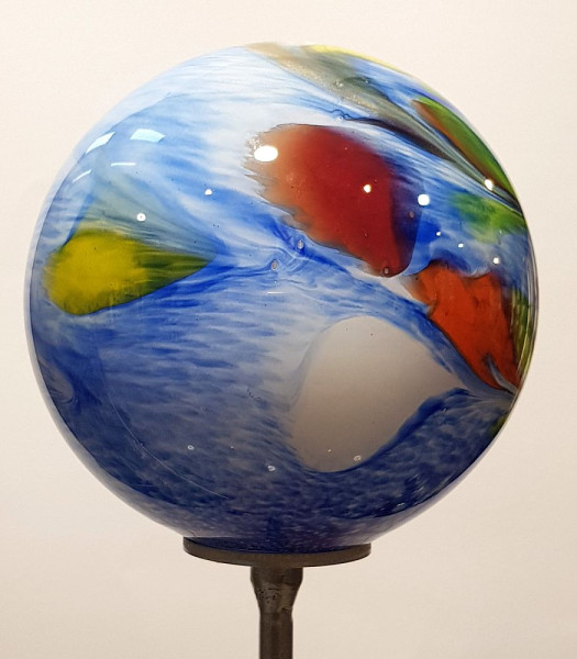 Gartenobjekt Kugel 15cm hellblau bunt inkl. Eisenstab  Gesamthöhe ca. 1,15 m