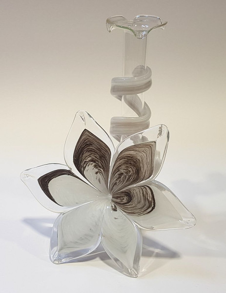 Blume mit Spirale weiß-taupe Iris mit Vase ohne Blumendekoration