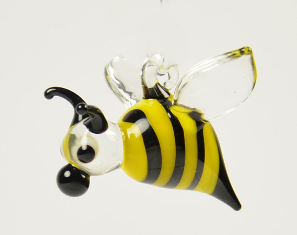 Biene fliegend Länge ca. 5cm Flügelspannweite ca.5cm