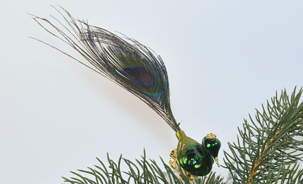Mini Pfau gerader Kopf  matt grün Länge mit Feder ca. 16 cm