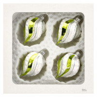 Zirbel 7cm 4fach eisweiss grüne Landschaft Silberglimmer Durchmesser 5cm mundgeblasen handbemalt Zirbel 7cm 4fach eisweiss grüne Landschaft Silberglimmer Durchmesser 5cm mundgeblasen handbemalt