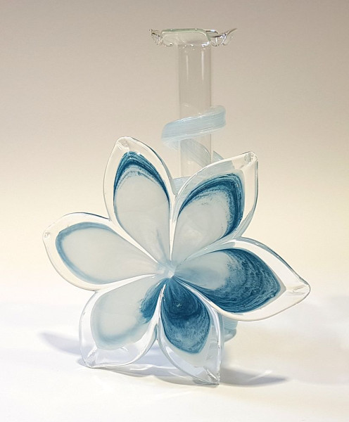 Blume mit Spirale türkis iris mit Vase ohnen Blumendekoration