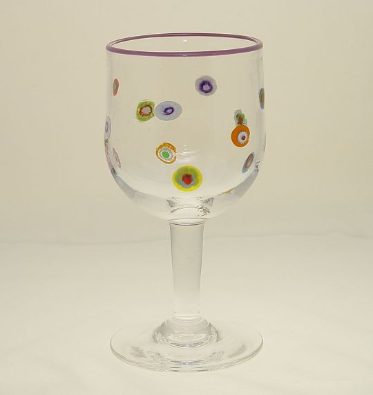 Millefiori Weinglas mit Rand flieder Höhe ca. 17 cm Inhalt ca. 0,3 l