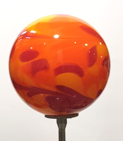 Gartenobjekt Kugel 18cm orange rot inkl. Eisenstab  Gesamthöhe ca. 1,19 m